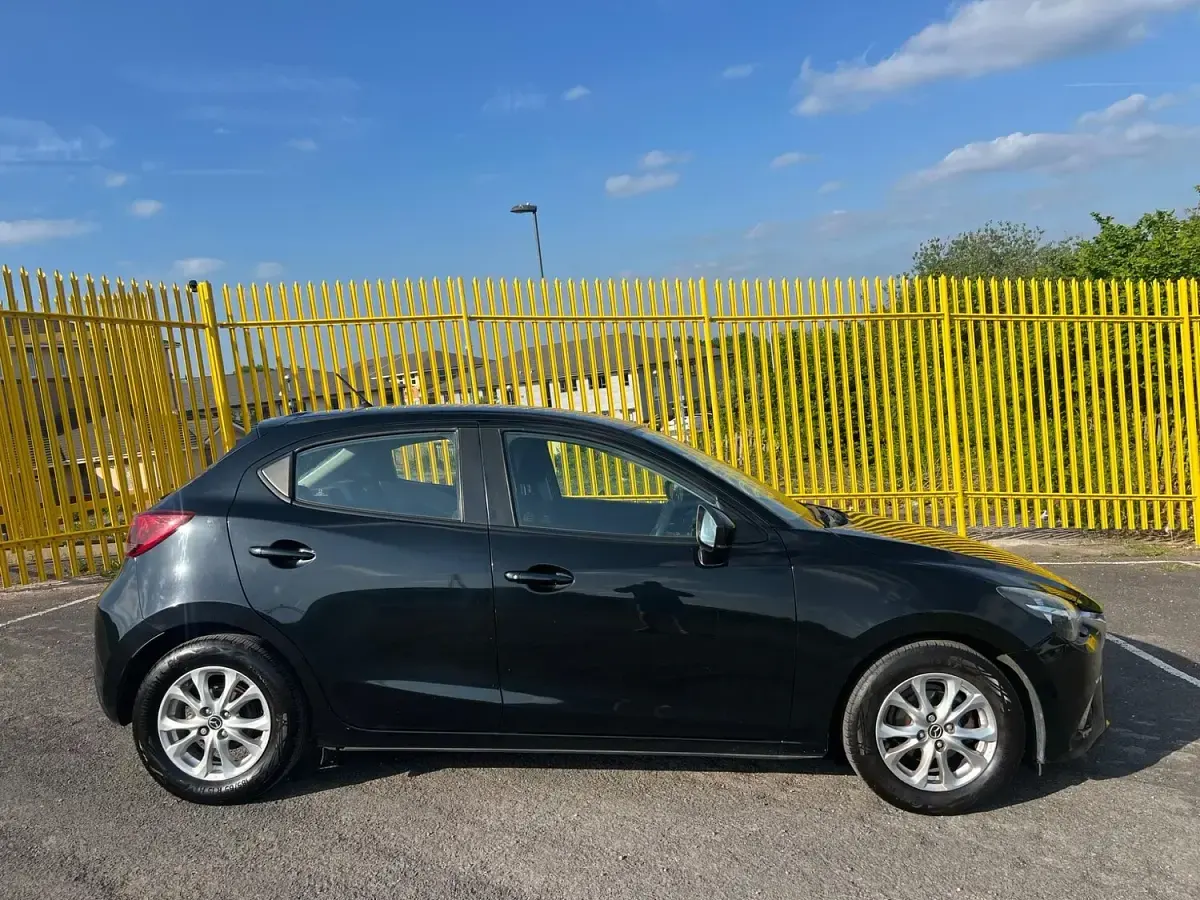 Used Mazda 2 90 HP (66 kW) 2017 Black Hatchback