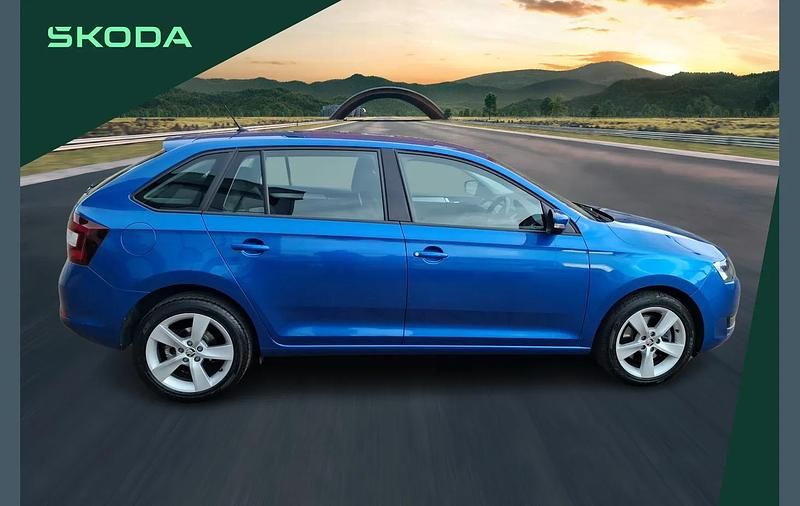Used Skoda 110 R SE 108 HP (79 kW) 2018 Blue Estate