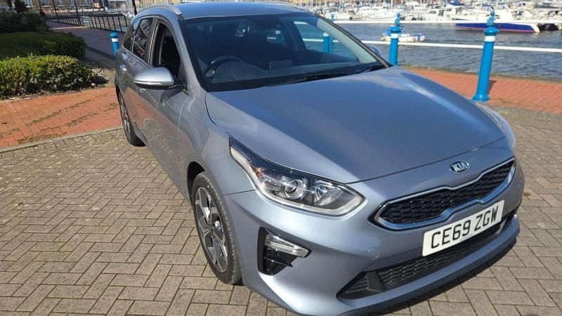 Used Kia Ceed Sportswagon 118 HP (86 kW) 2019 Silver Estate