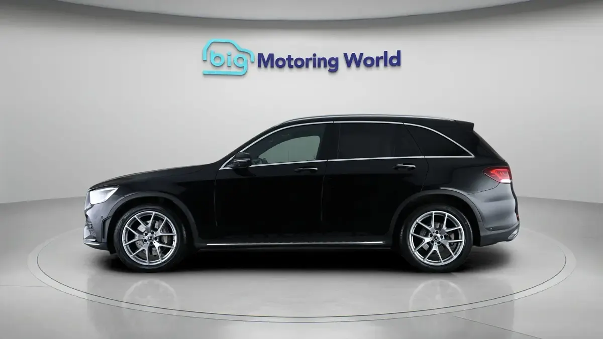 Used Mercedes GLC300 AMG line 245 HP (180 kW) 2020 Black SUV