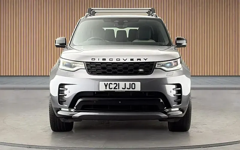 Used Land Rover Discovery 5 SE Dynamic 300 HP (220 kW) 2023 SUV