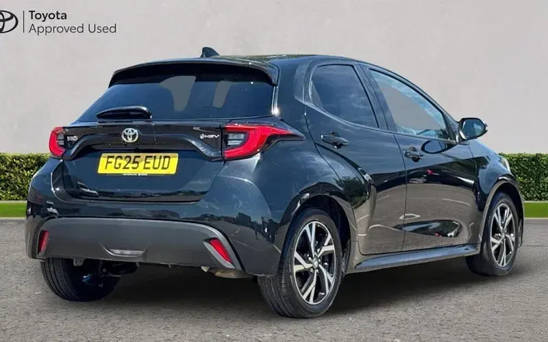 Used Toyota Yaris Design 116 HP (85 kW) 2025 Black Hatchback