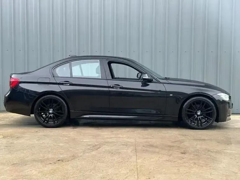Begagnad BMW 320 M Sport 190 HK (139 kW) 2016 Svart Sedan