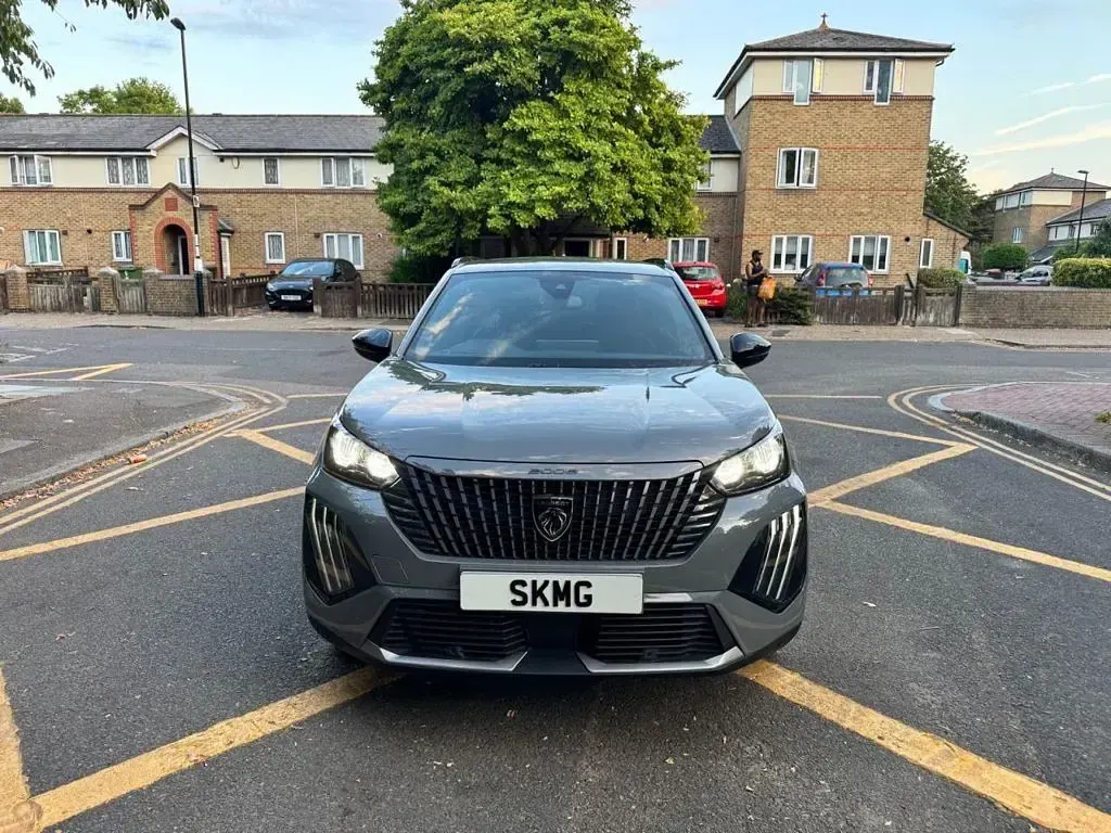 Used Peugeot 2008 Allure 130 HP (95 kW) 2023 Grey SUV