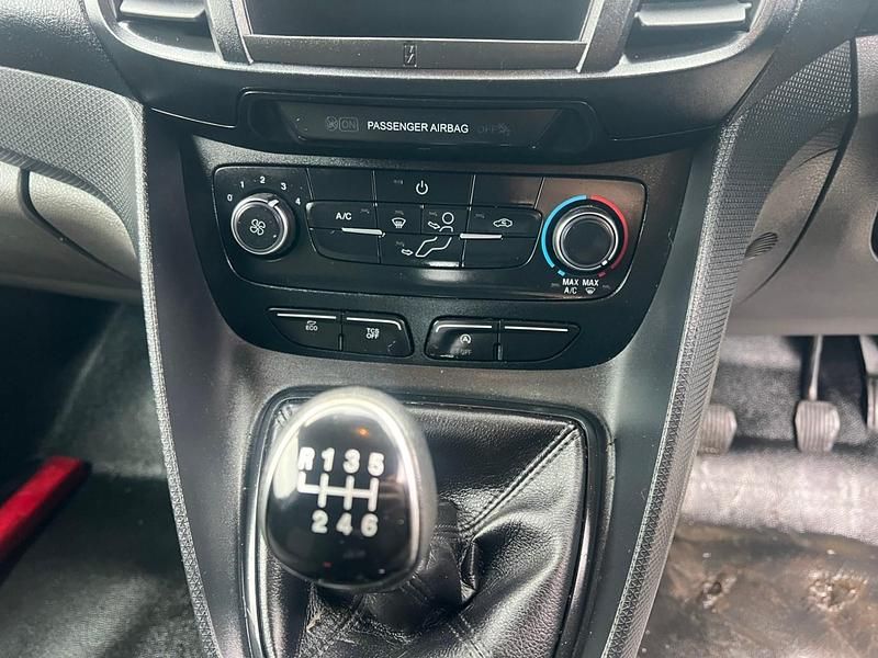 Used Ford Transit Connect 100 HP (73 kW) 2020 White MPV