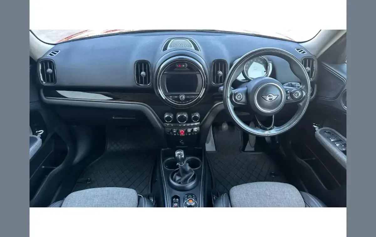 Used Mini Cooper Countryman 134 HP (98 kW) 2018 Red SUV