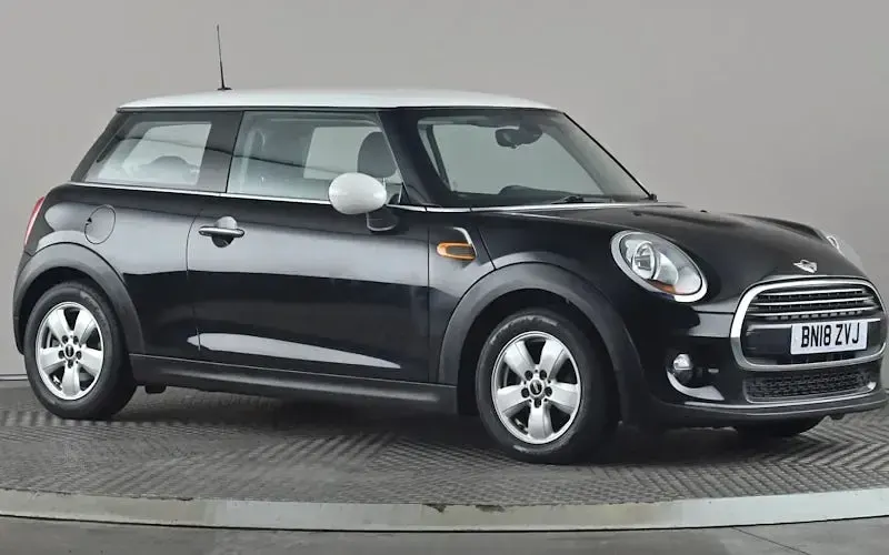 Used Mini Cooper Hatch 136 HP (100 kW) 2017 Hatchback