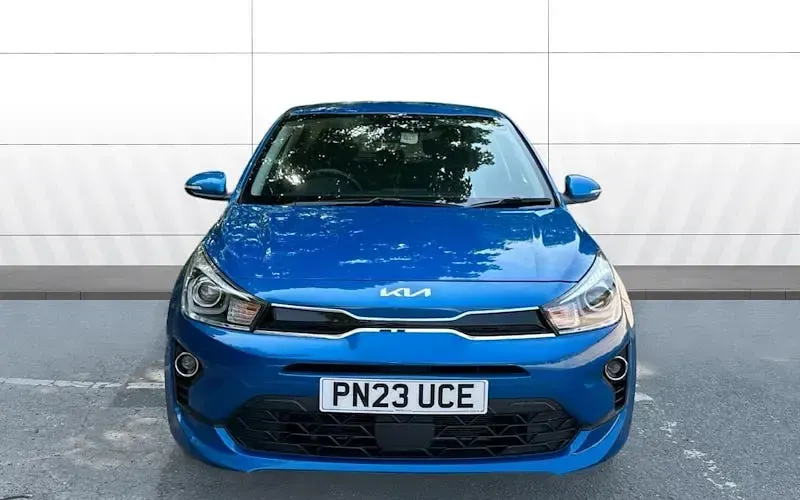Used Kia Rio 84 HP (61 kW) 2022 Blue Hatchback