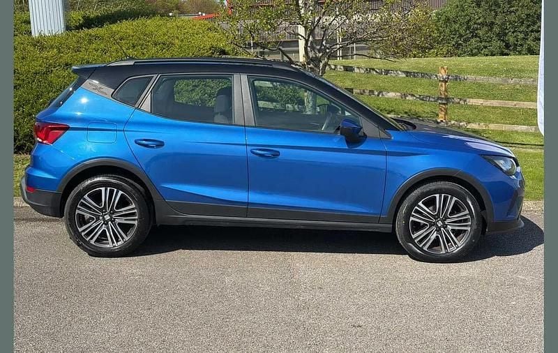 Used Seat Arona SE Technology 108 HP (79 kW) 2023 Blue SUV