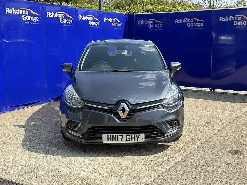 Used Renault Clio Dynamique 90 HP (66 kW) 2017 Grey Hatchback