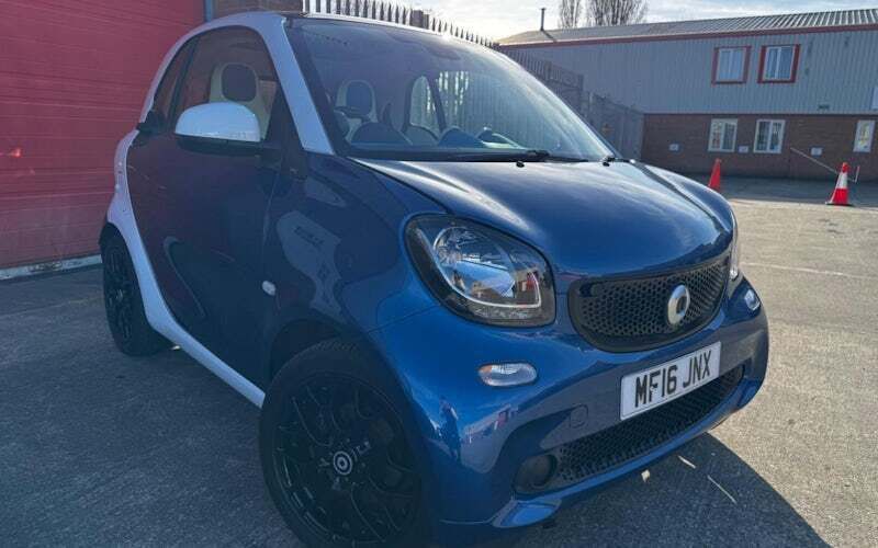 Blue Used 2016 Smart ForTwo Coupé Premium Coupe | £6,500 (Fair price) - Image 1/4