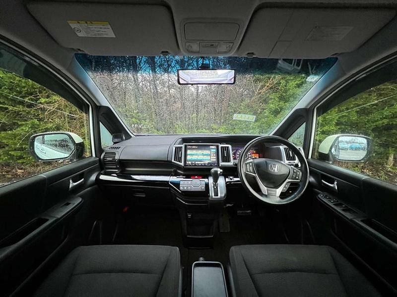 Used Honda Stepwgn 2014 White MPV