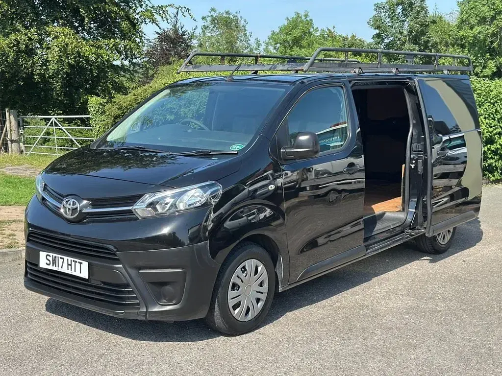 Used Toyota Proace 2017 Black MPV