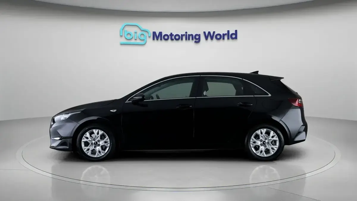 Used Kia Ceed 120 HP (88 kW) 2021 Black Hatchback
