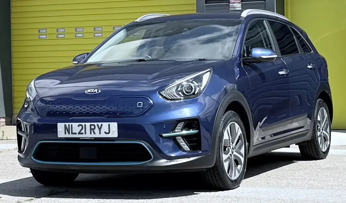 Used Kia Niro 150 kW (204 HP) 2021 Blue SUV