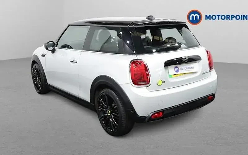 Used Mini Cooper Level 2 135 kW (184 HP) 2023 Hatchback