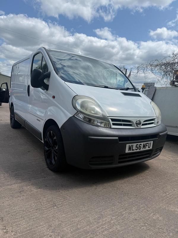 White Used 2006 Nissan Primastar SE MPV | £2,495 - Image 1/4