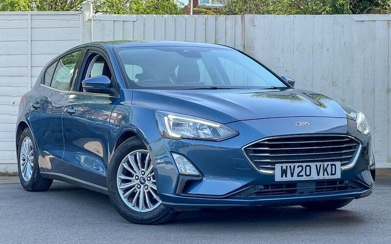 Begagnad Ford Focus Titanium 125 HK (91 kW) 2021 Halvkombi