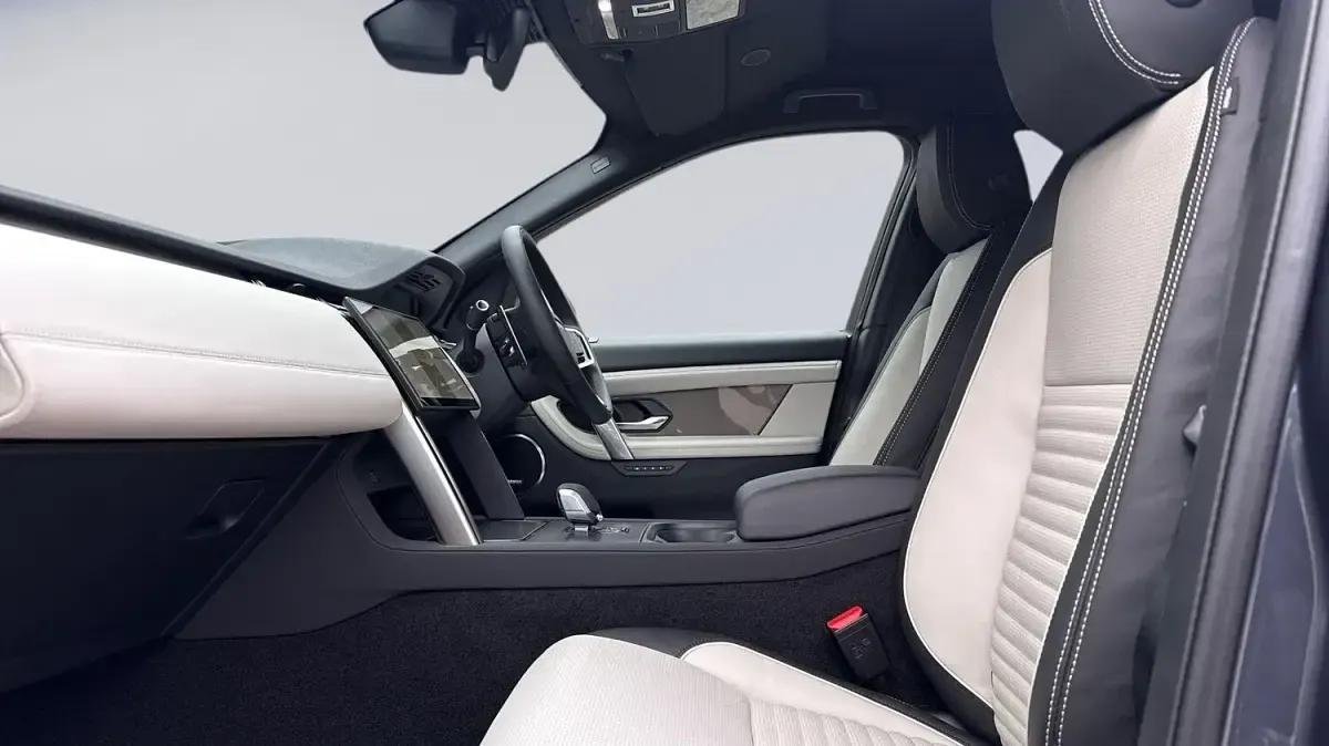 Used Land Rover Discovery 5 269 HP (197 kW) 2026 Varesine SUV