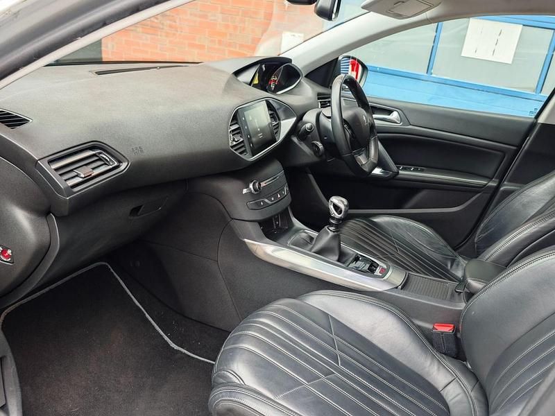 Used Peugeot 308 Allure 2014 Silver Hatchback