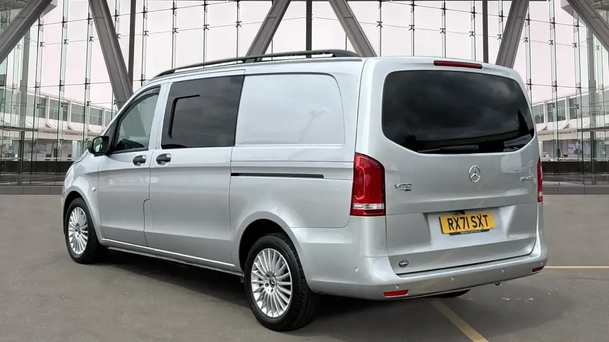 Used Mercedes Vito Premium 190 HP (139 kW) 2021 Silver Van