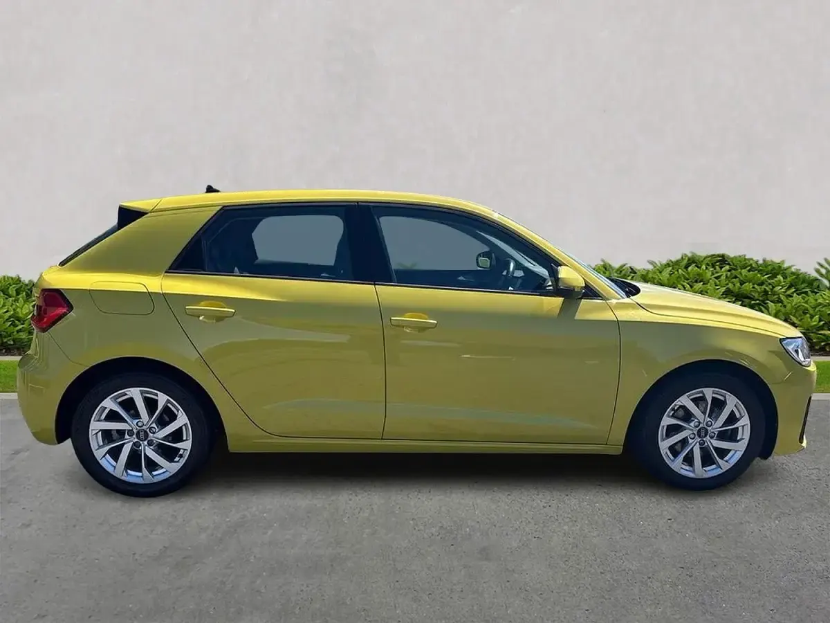 Used Audi A1 Sport 108 HP (79 kW) 2021 Yellow SUV