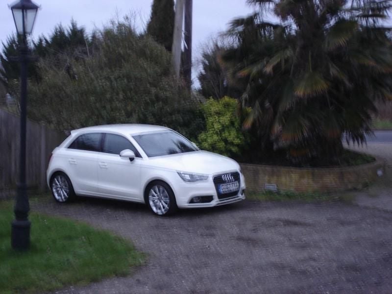 Used Audi A1 Sport 86 HP (63 kW) 2012 White Hatchback
