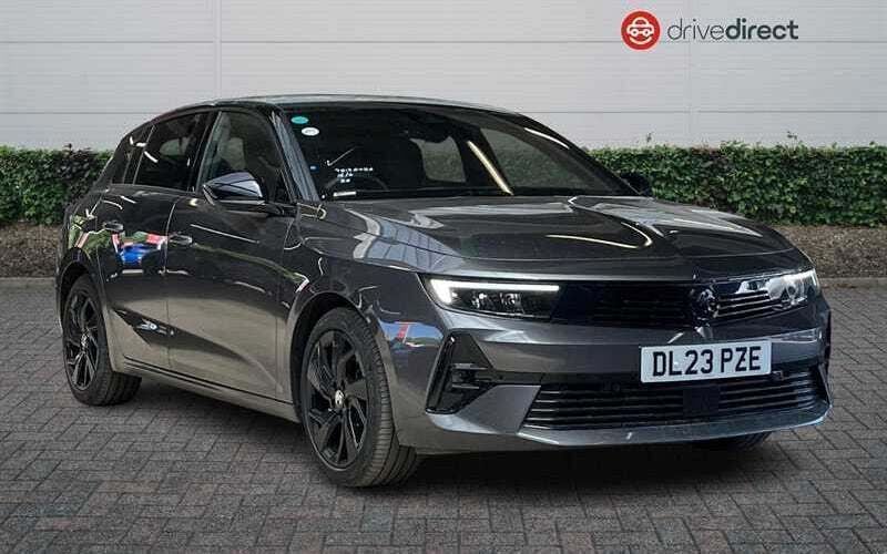 Used 2025 Vauxhall Astra Hatchback | £16,750 (Super price) - Image 1/4