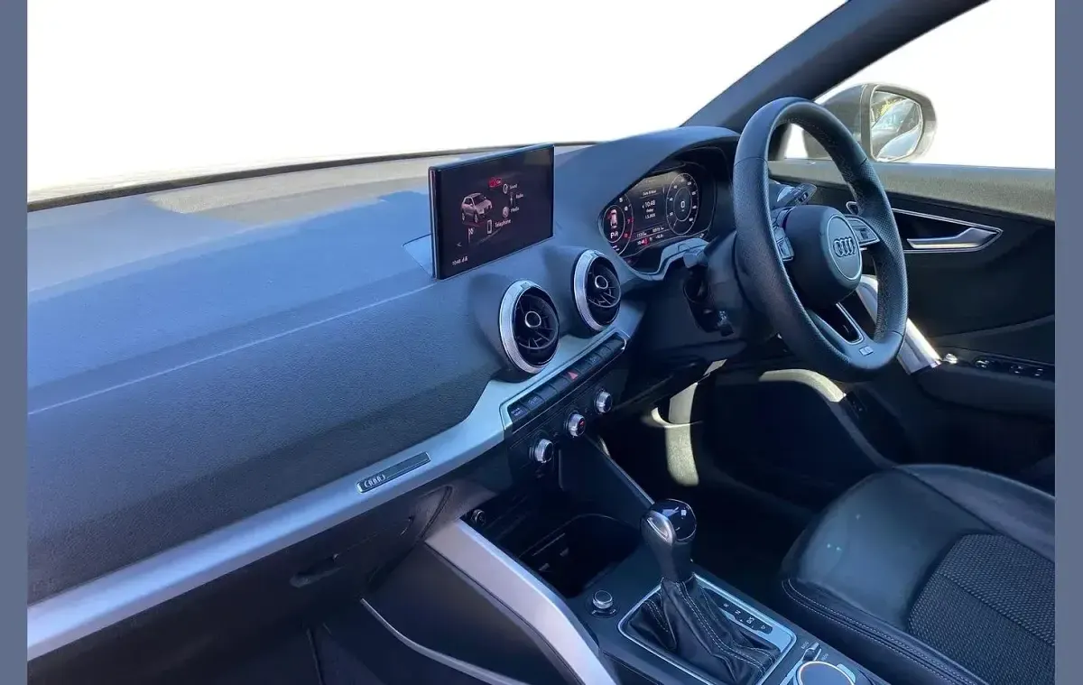 Used Audi Q2 S-Line 147 HP (108 kW) 2023 Grey SUV