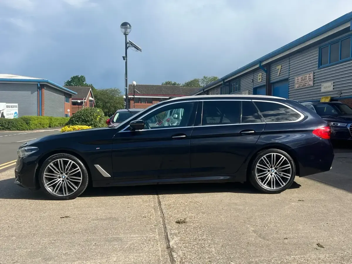 Używany BMW 520 M Sport 2018 Czarny Kombi