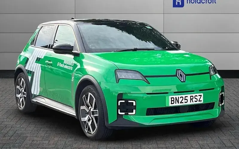 Used Renault 5 E-Tech Techno 110 kW (150 HP) 2025 Hatchback