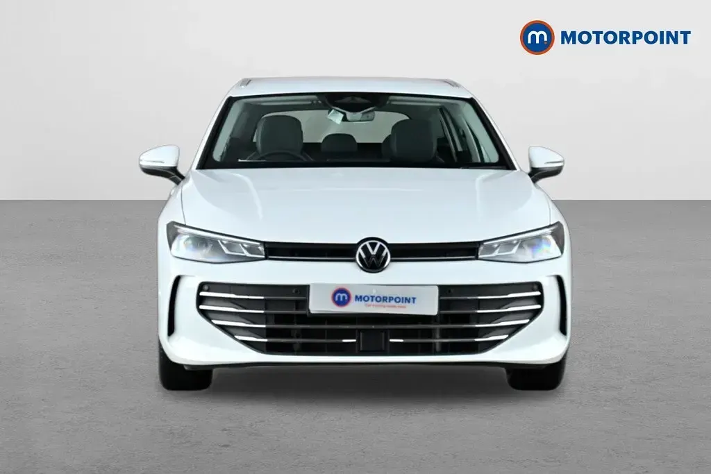 Used VW Passat Life 204 HP (150 kW) 2025 White Estate