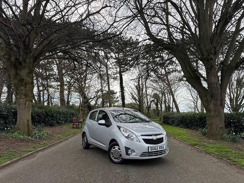 Used Chevrolet Spark LS 68 HP (50 kW) 2012 Silver Hatchback