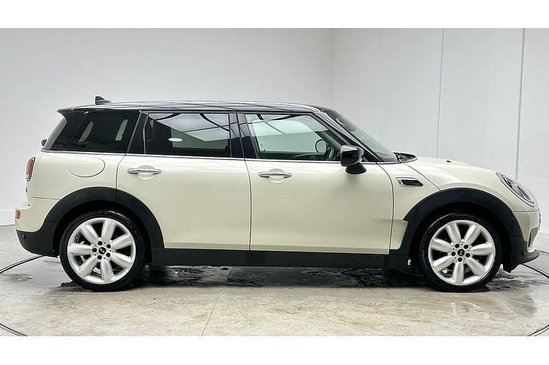 Used Mini Cooper Clubman Exclusive 136 HP (100 kW) 2019 Pepper white Estate
