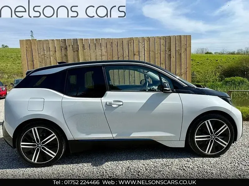 Używany BMW i3 125 kW (170 KM) 2021 Biały Hatchback