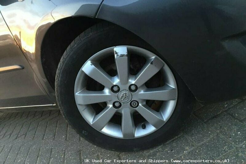 Begagnad Toyota Yaris 2011 Halvkombi