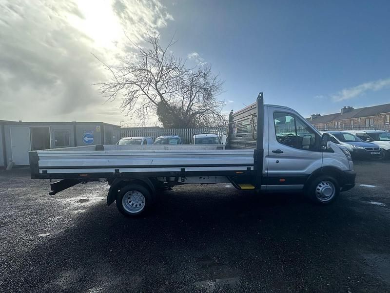 Usado Ford Transit 130 HP (95 kW) 2020 Prateado Cabrios