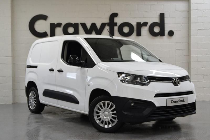 Used Toyota Proace 120 HP (88 kW) 2022 White MPV