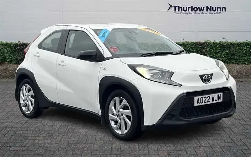 Used Toyota Aygo X PURE 72 HP (52 kW) 2022 SUV
