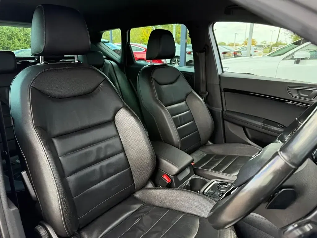 Używany Seat Ateca 4Drive 190 KM (139 kW) 2016 Srebrny SUV
