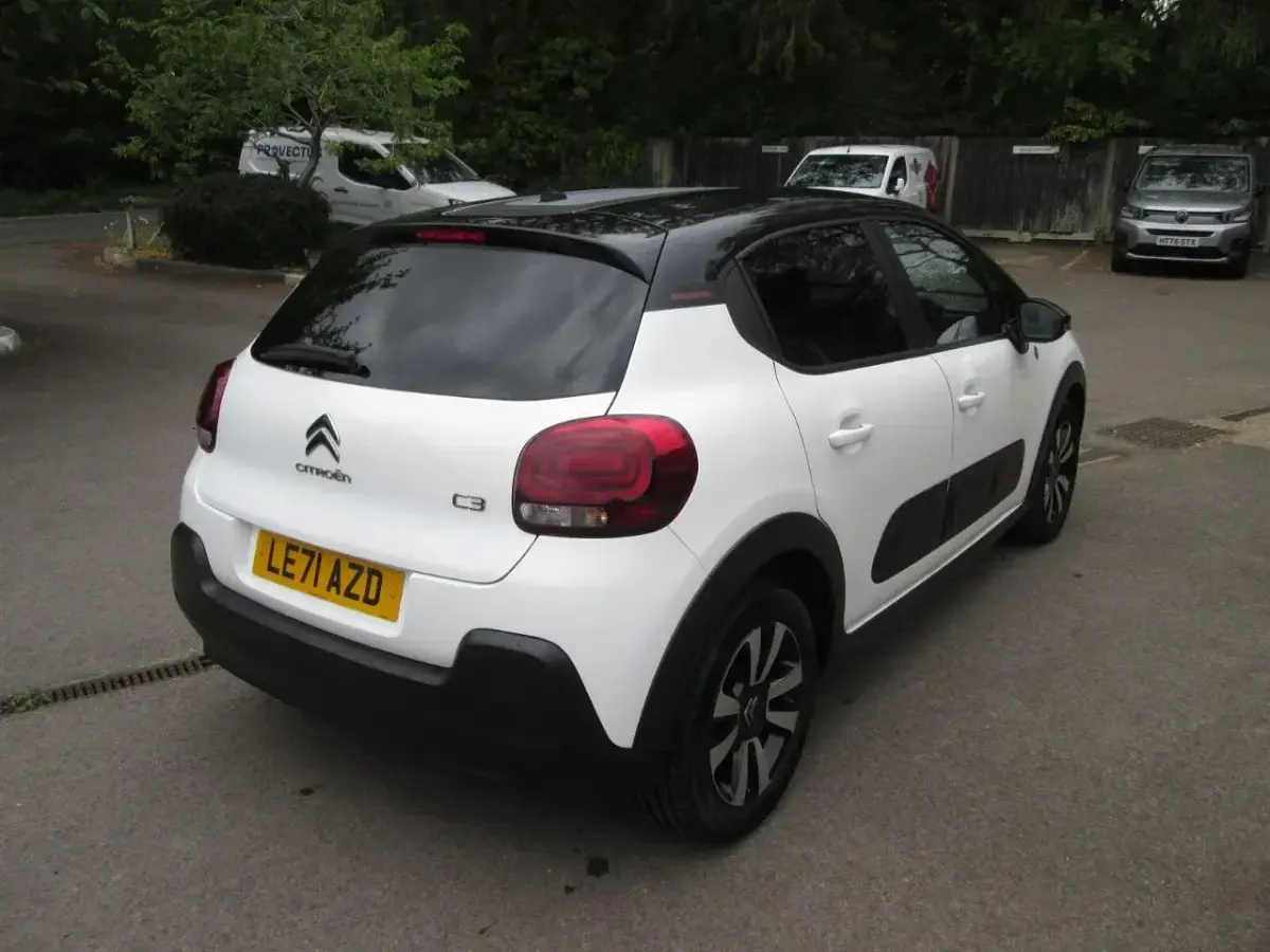 Usado Citroën C3 PureTech 82 CV (60 kW) 2022 Blanco Utilitario