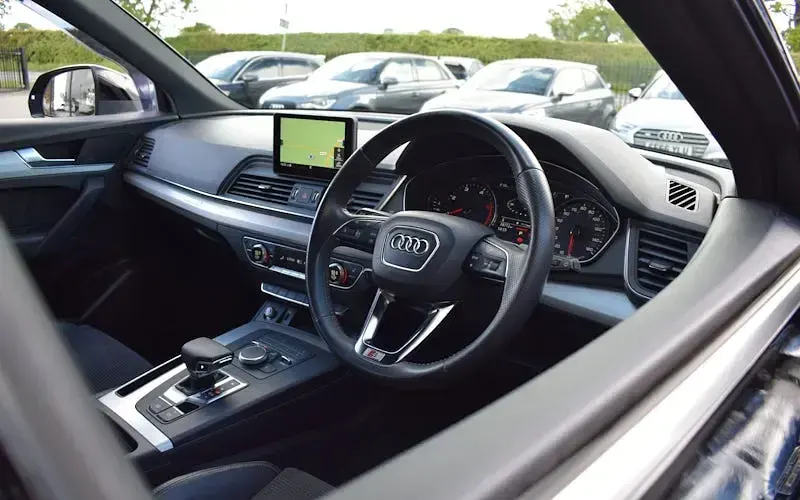 Used Audi Q5 S-Line 190 HP (139 kW) 2019 Black SUV