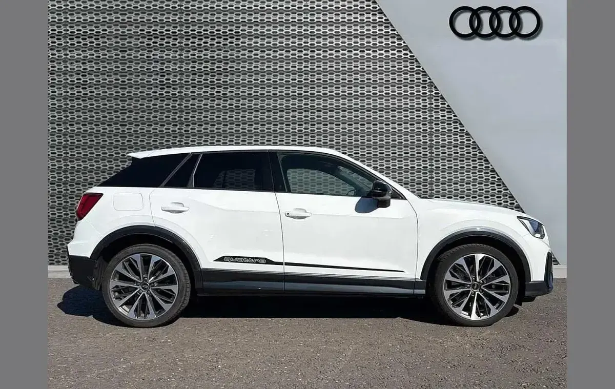 Begagnad Audi SQ2 Black Edition 300 HK (220 kW) 2022 Vit SUV