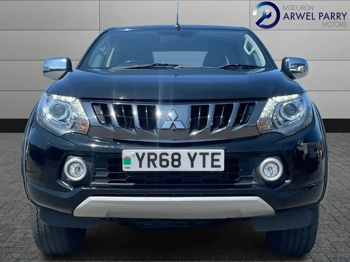 Used Mitsubishi L200 Warrior 2018 Black Pickup