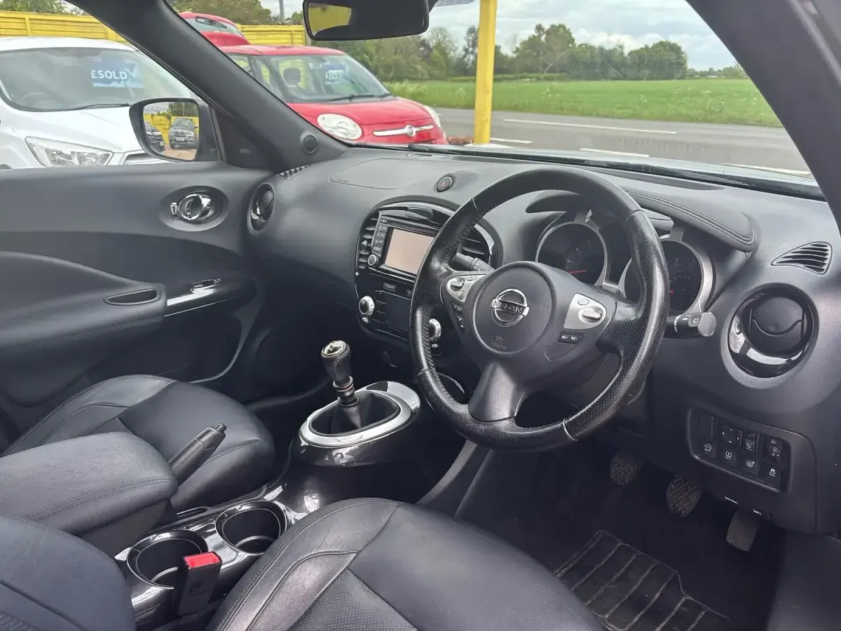 Used Nissan Juke Tekna 115 HP (84 kW) 2017 Grey SUV