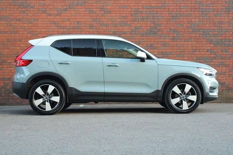 Used Volvo XC40 Momentum 2018 Blue SUV