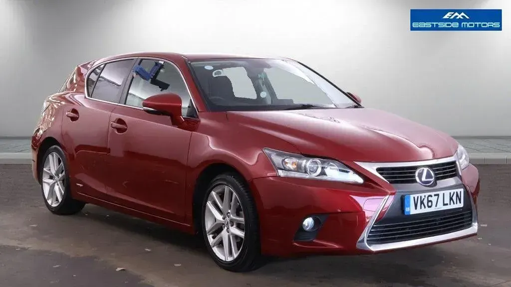 Used Lexus CT200h 2017 Red Hatchback