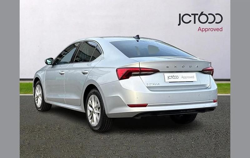 Used Skoda Octavia SE L 147 HP (108 kW) 2022 Silver Hatchback