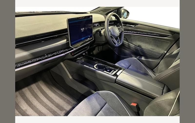 Used VW ID.7 Pro 210 kW (286 HP) 2026 Grenadilla black Estate