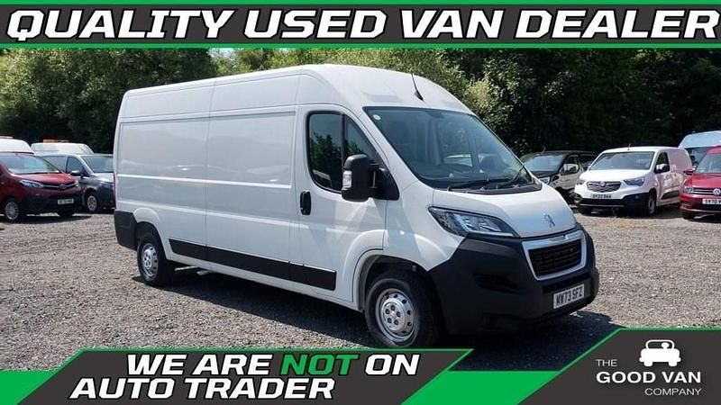 White Used 2023 Peugeot Boxer Premium Van | £18,899 (Good price) - Image 1/4